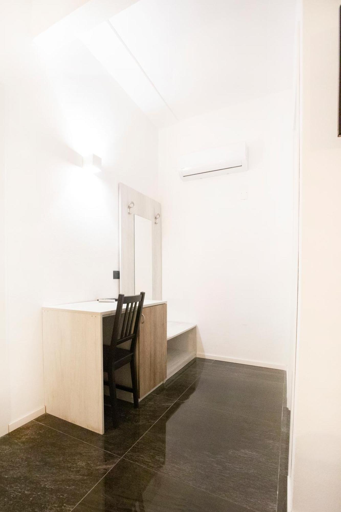 Hall Inn B&B In Chiostro Naples Exterior photo